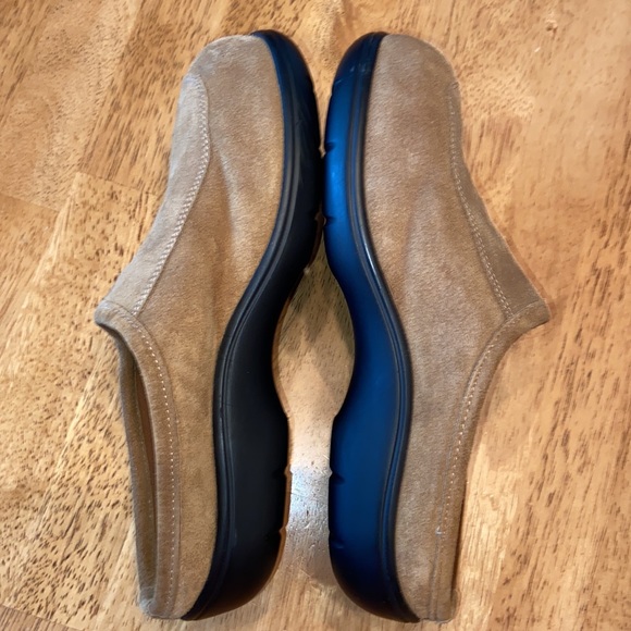 Tempur-Pedic Suede Leather Slippers ~ size S Small ~ Made in Italy - Picture 3 of 13